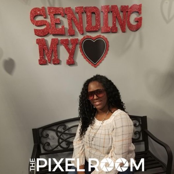 the pixel room sending my love valentine