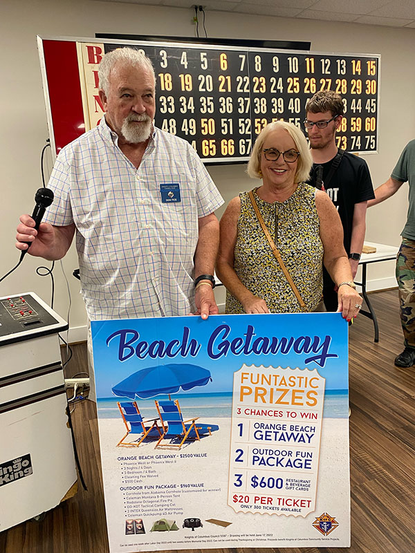 Knights of Columbus Leeds Council 5597 Presents Beach Giveaway at Charity Bingo that brought its largest attendance yet with 97 people on