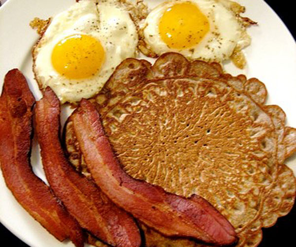 L breakfast eggs pancakes bacon_600