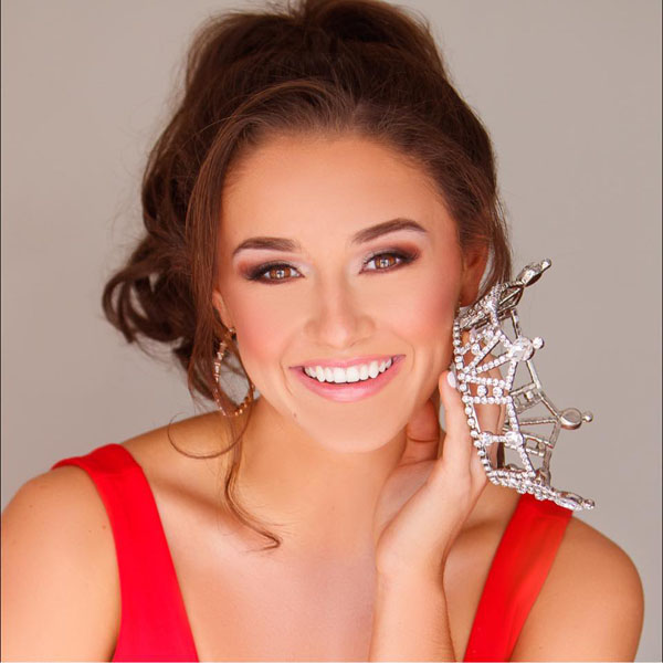 <em>Elaina Burt, Miss Alabama's Teen 2023 (Miss Leeds Area's Teen 2022)</em>