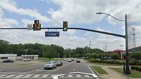 Photo of downtown, Auburn, Alabama with decorative traffic signals similar to those proposed in Leeds