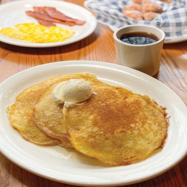 cracker-barrel-pancakes