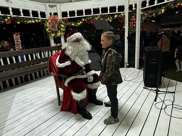 Tree Lighting 2024-2IMG_9260_600 Tree Lighting 2024-2IMG_9260_600