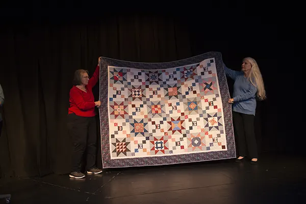 i miller-Quilts of Valor-01DSC_2973_300res_600 i miller-Quilts of Valor-01DSC_2973_300res_600