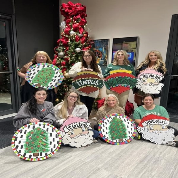 millennial-bank-spreading-holiday-cheer-600x millennial-bank-spreading-holiday-cheer-600x
