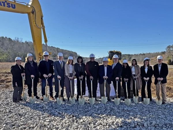 springhill-suites-by-marriott-groundbreaking-ceremony-600x450