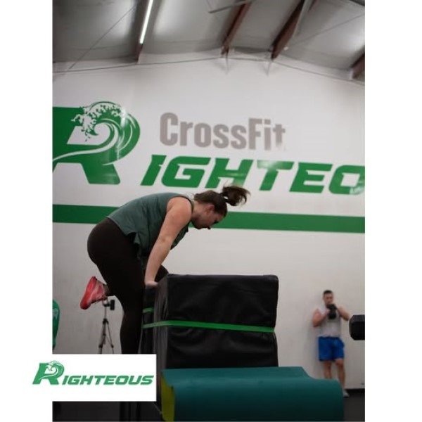 CFR-surround-yourself-with-individuals-who-encourage-u-600x