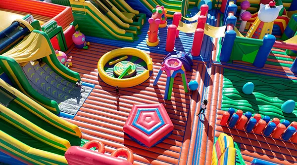 Funbox 04_600 World’s Largest Bounce Park Returns to The Shops of Grand River! FUNBOX®, a 25,000 sq ft inflatable playground will take | Leeds Alabama