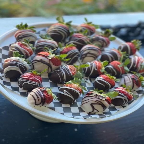 THREE-EARRED-RABBIT-VALENTINES-DAY-STRAWBERRIES-600X