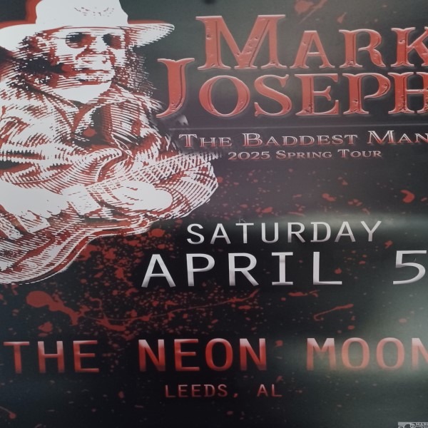 neon-moon-mark-jeffries-april-5-600x neon-moon-mark-jeffries-april-5-600x