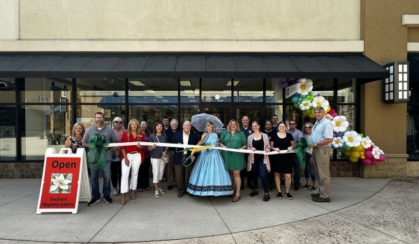 ribbon-cutting-southern-magnolia-gallery ribbon-cutting-southern-magnolia-gallery